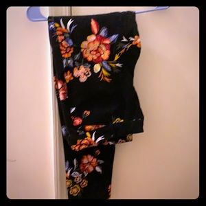Old Navy printed dress pixie pant